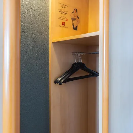 Ibis 3*