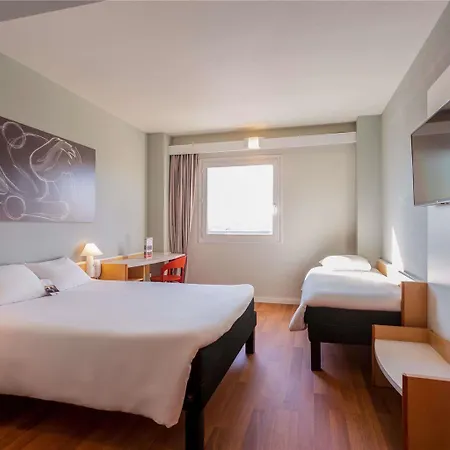 Hotel Ibis 3*