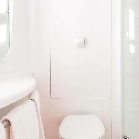 Ibis Hotel 3*