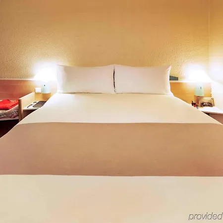 Ibis Hotel 3*