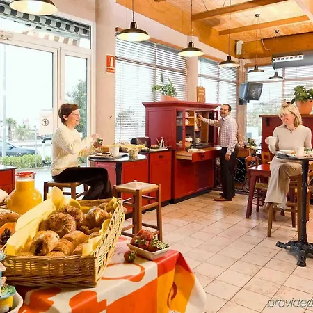 Ibis 3*