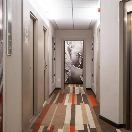 Ibis 3*