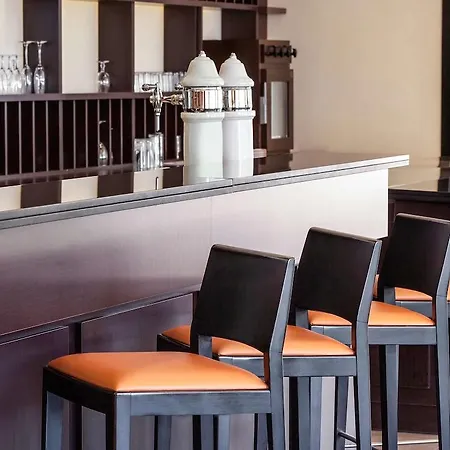 Ibis Hotel 3*
