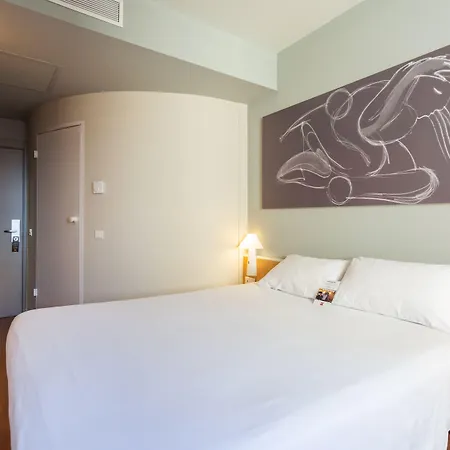 Ibis 3* 엘체