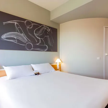 Ibis 3*