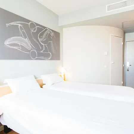 Ibis 3*